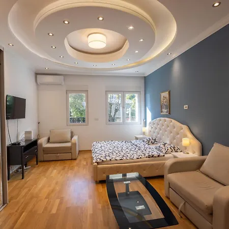 Center Lux Iii Belgrade