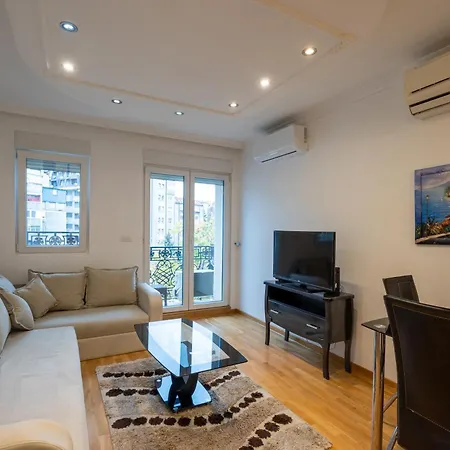 Center Lux Iii Apartament *