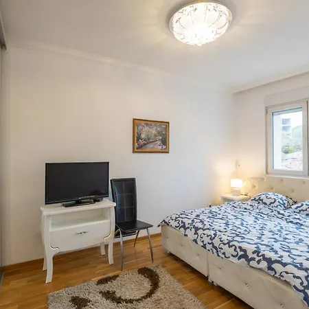 Center Lux Iii Belgrade