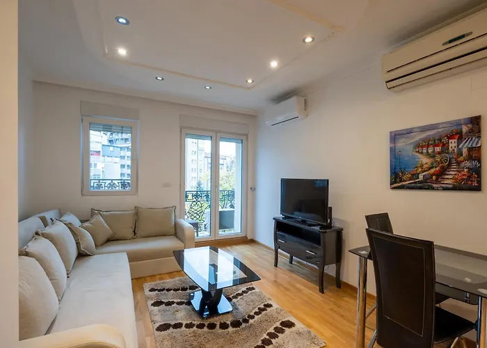 Center Lux Iii Apartament *